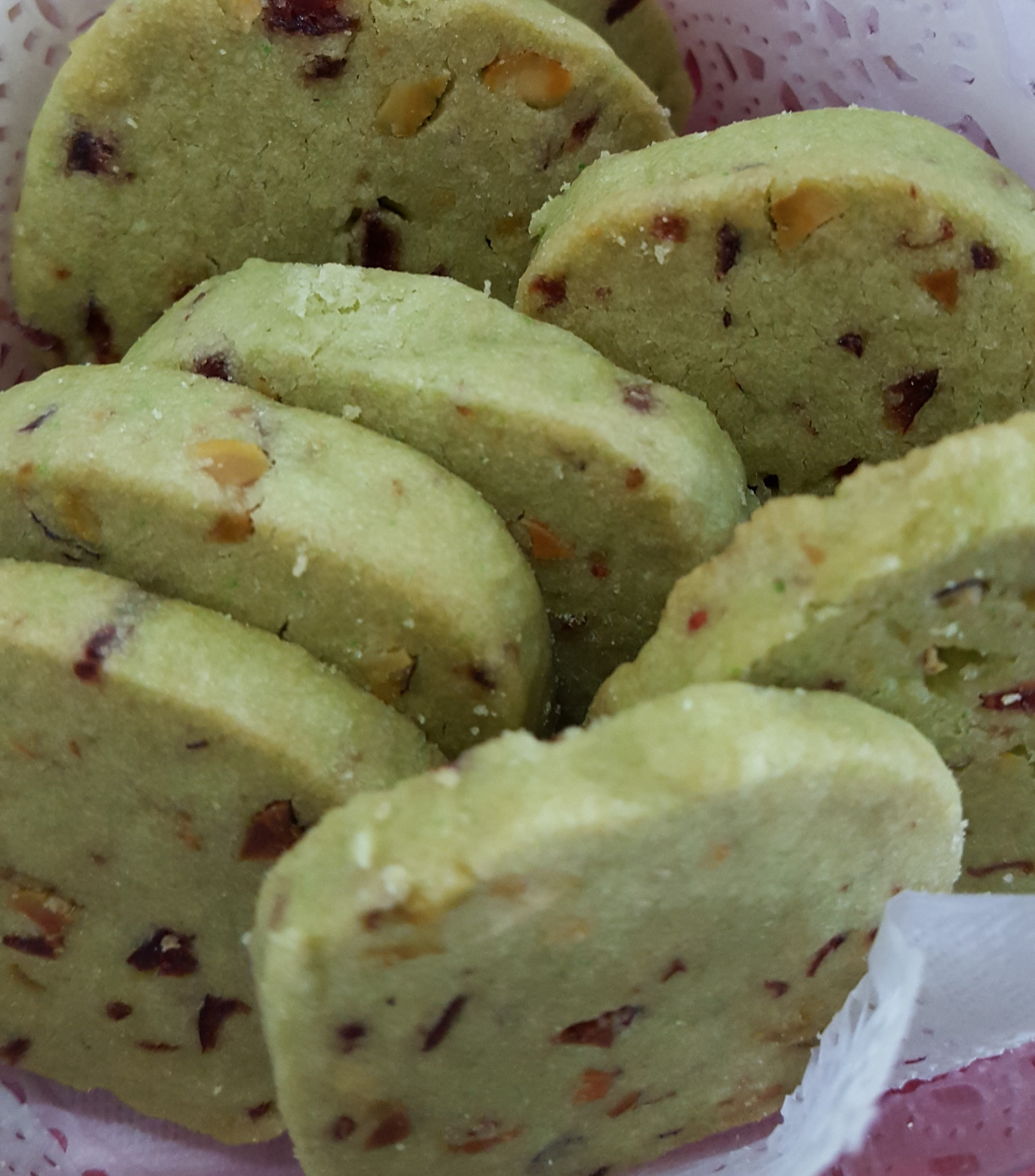 cranberry pistachio shortbread